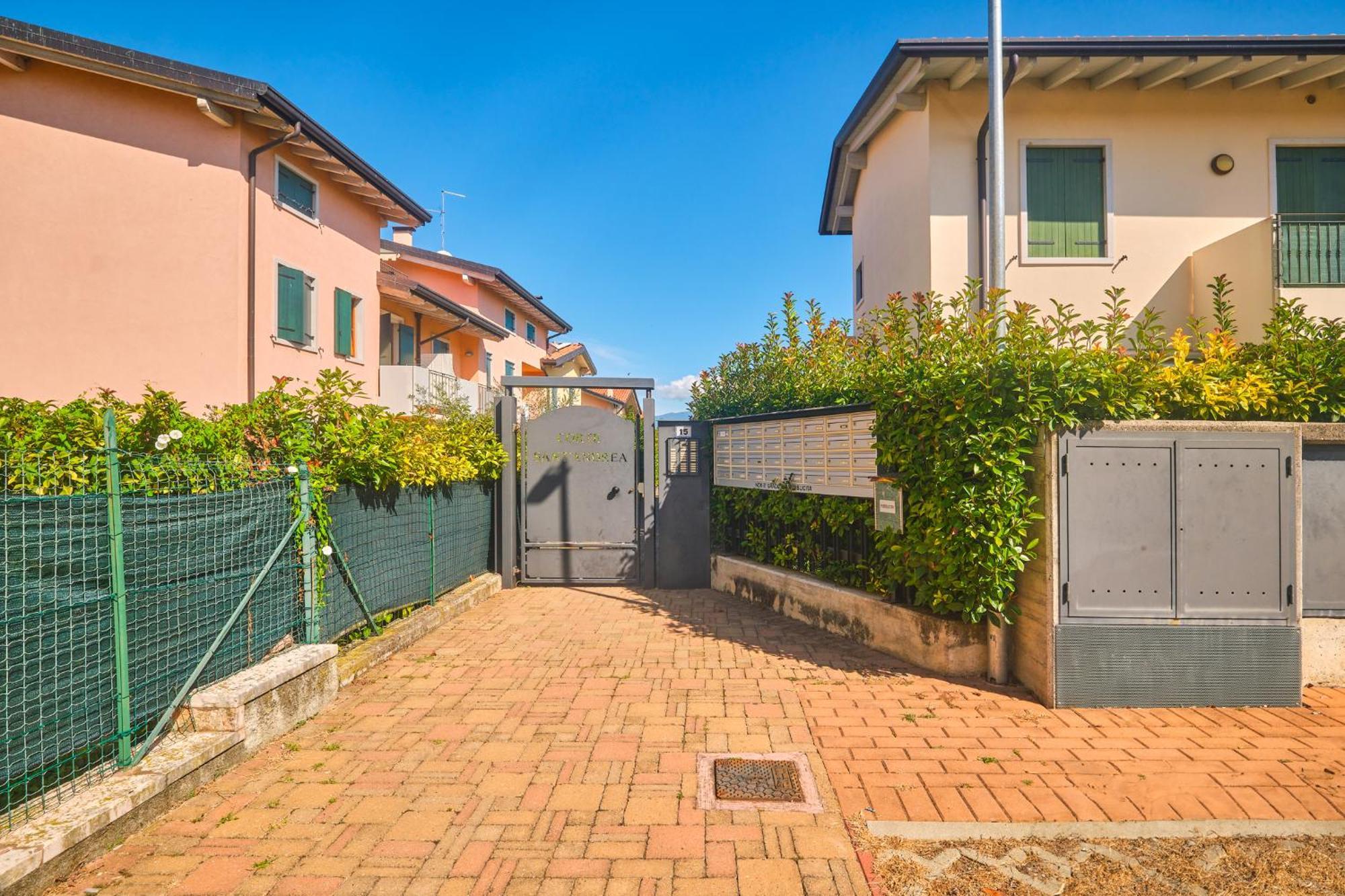 Apartmentsgarda - Corte Sant'andrea Apartment Lazise